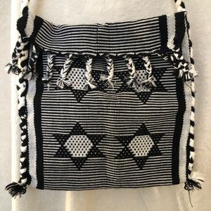 Knit crossbody